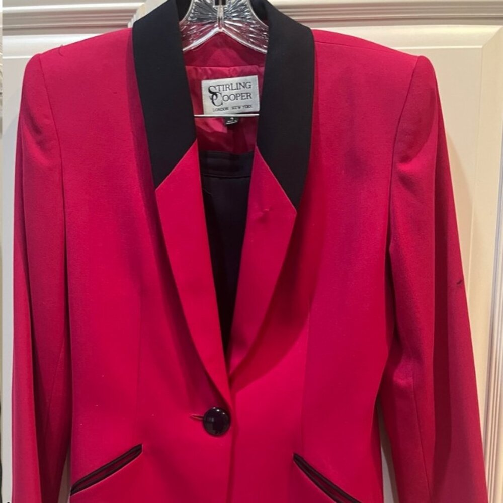 Stirling Cooper Elegant Two-Piece Suit